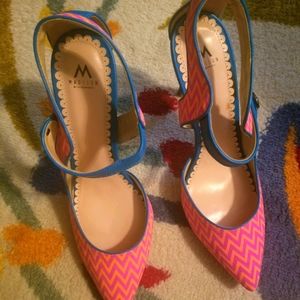 Dazzling muticolor shoes perfect for you!